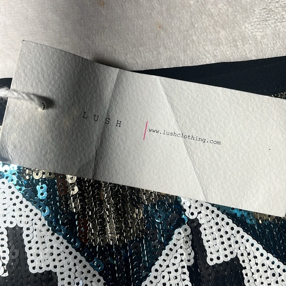 LUSH Sequin Mini Skirt - Geometric Design, Party Wear, NWT - Picture 4 of 11